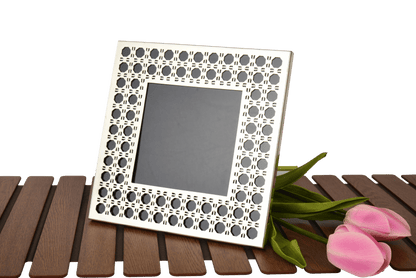 The Obsidian Frame – Structured Silver